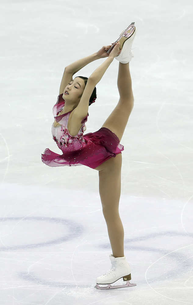 世界ジュニア選手権で銀メダルの本田真凜の演技