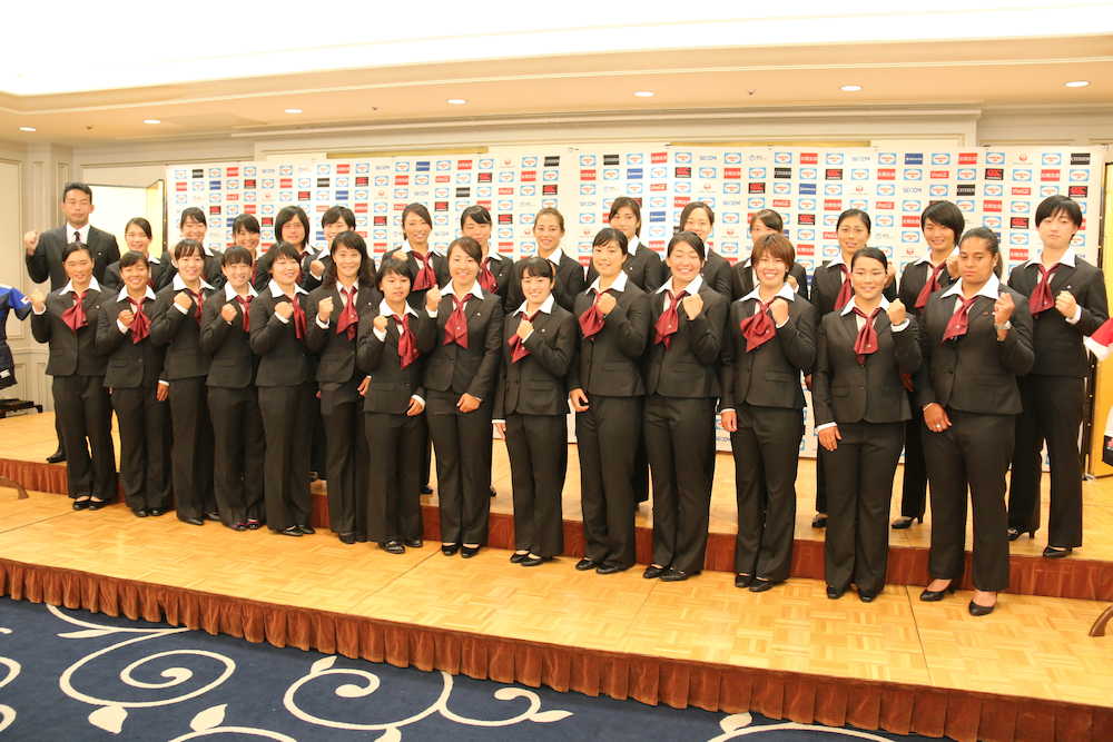 １５人制ラグビー女子Ｗ杯日本代表の集合写真