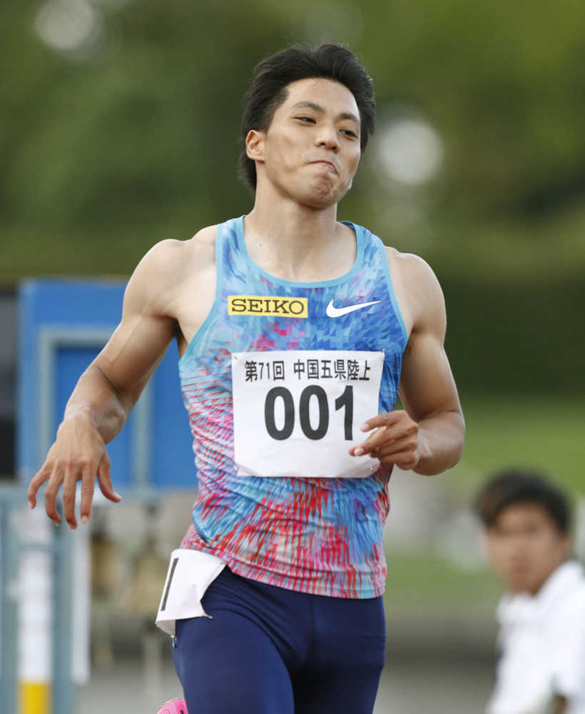 男子１００メートル決勝のレースを終えた山県亮太