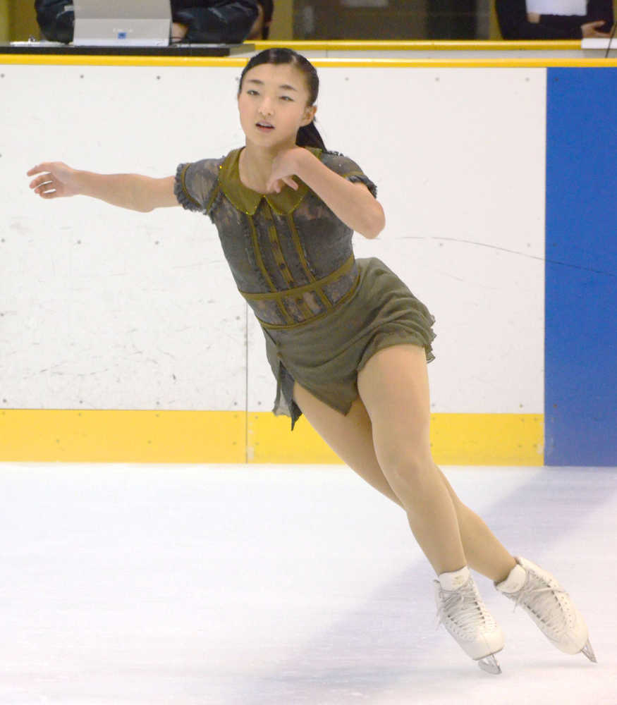 フィギュアスケートの近畿選手権女子で優勝した坂本花織