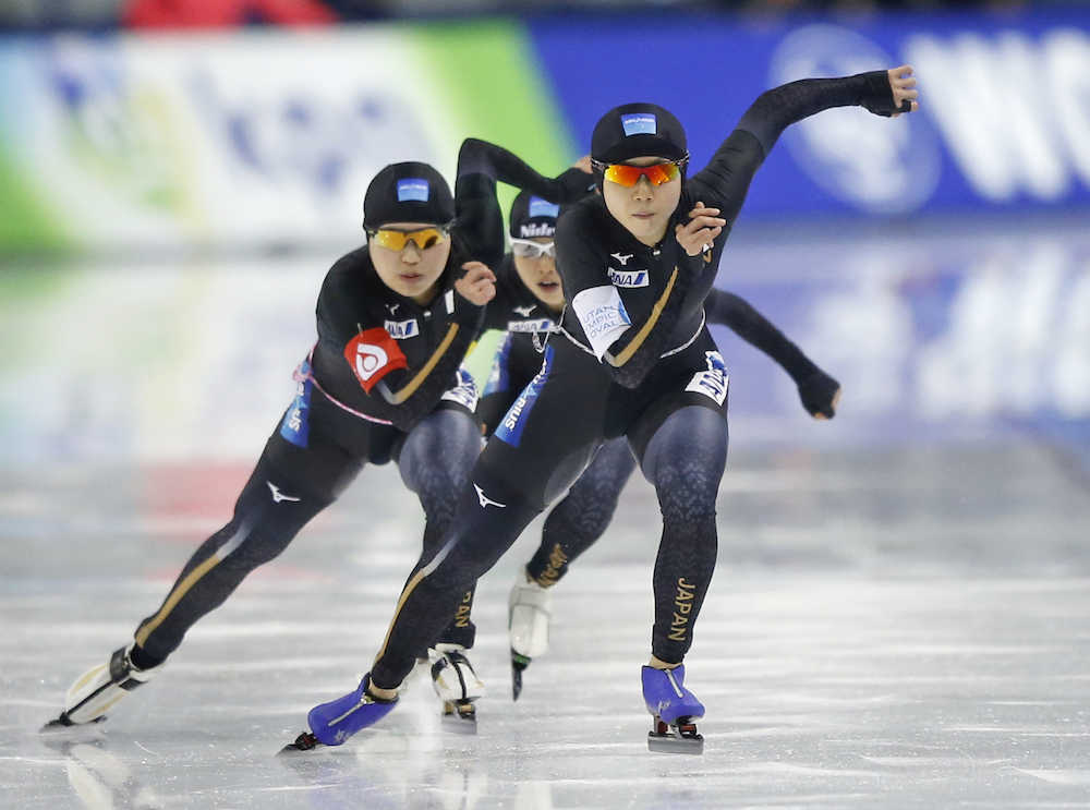 スピードスケートＷ杯第４戦、女子団体追い抜きで世界新記録で圧勝した日本女子チーム（ＡＰ）