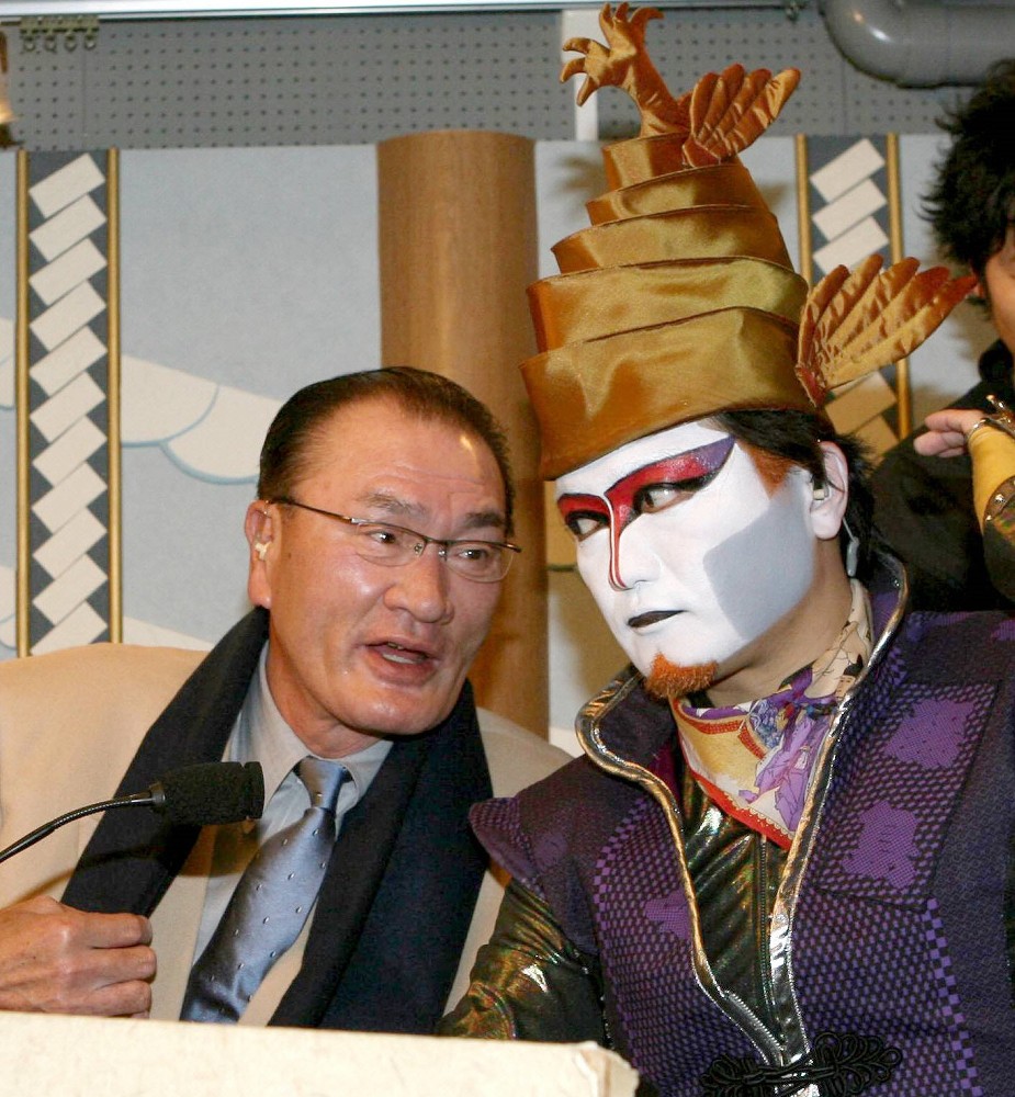 ＮＨＫの大相撲中継で共演する輪島大士さん（左）とデーモン閣下