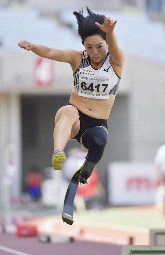 ＜パラ陸上＞女子走り幅跳び（義足T63）を5メートル24で優勝した高桑早生