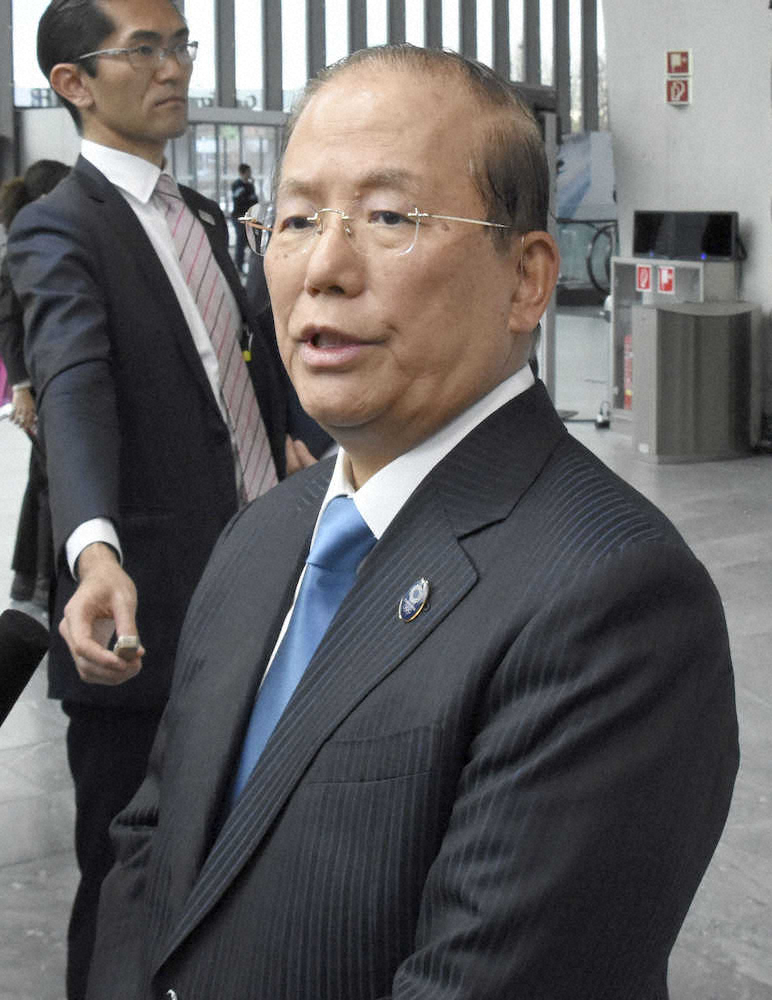 IOC総会に出席後、取材に応じる東京五輪・パラリンピック組織委員会の武藤敏郎事務総長