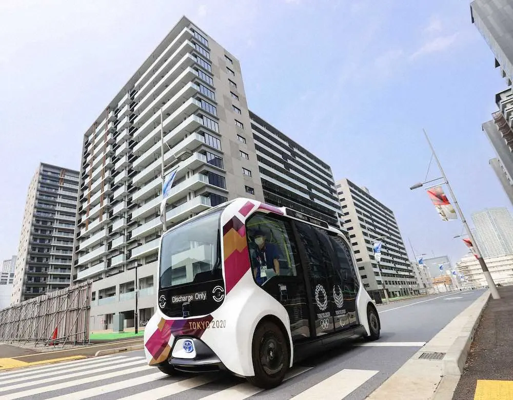 東京五輪・パラリンピック選手村を走る自動運転バス