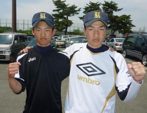 夏の大会は必ず勝ちたいと話す県立山田高野球部の菊地由樹君（左）と千代川知君