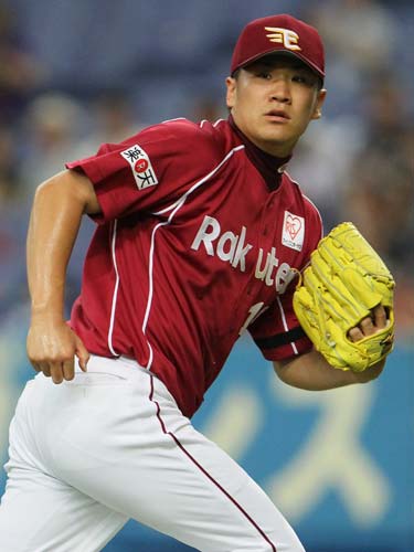 ＜オ・楽＞２回、田中は大引に適時打を浴び本塁ベースカバーに走る