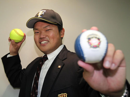 日本ハムに７位指名された早大ソフトボール部・大嶋匠