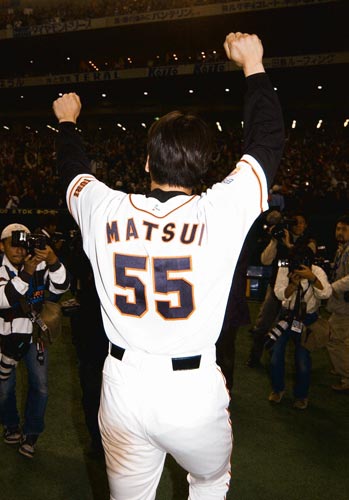 巨人在籍時、松井氏が背負った「５５」にちなみ５月５日に引退試合が行われる