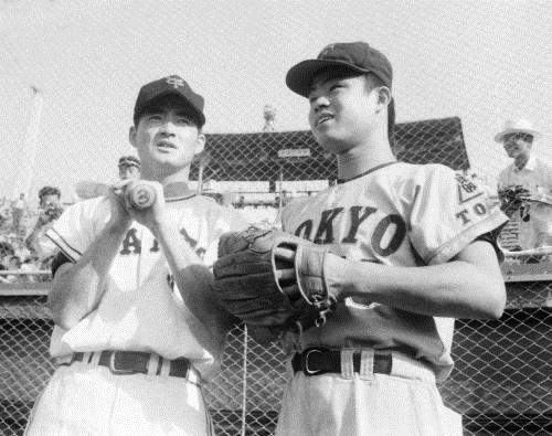 １９６２年８月　長嶋茂雄（左）と尾崎行雄さん