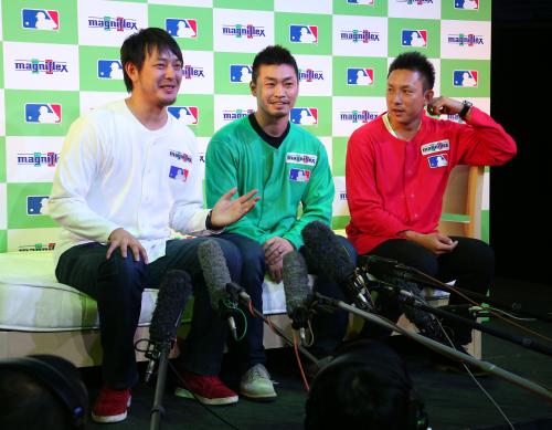 ３人でイベントに参加した（左から）岩隈、青木、川崎