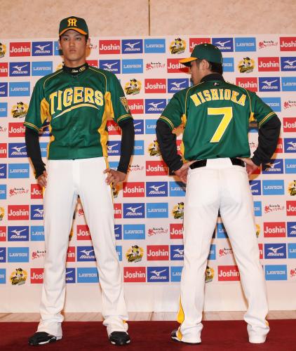 阪神 緑の限定ユニホーム 甲子園９０周年を記念 スポニチ Sponichi Annex 野球