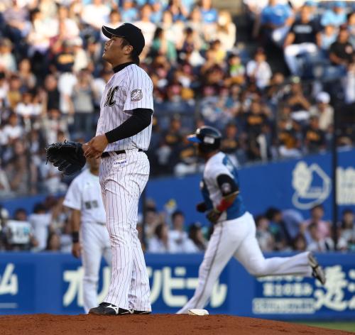 ＜ロ・日＞初回１死二塁から大谷、中田に連続本塁打を浴びた藤岡