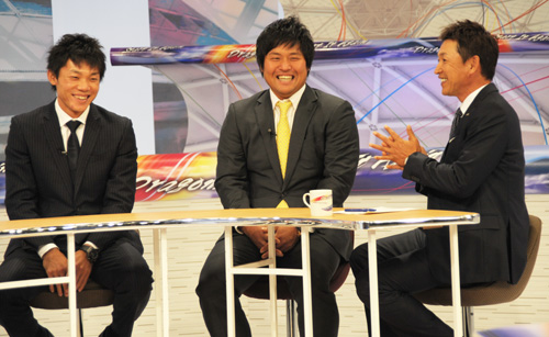 テレビ番組に出演した（左から）中日・大島、平田、野球評論家の立浪氏