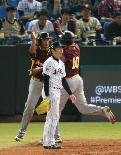 ＜日本・ベネズエラ＞９回１死満塁　代打・Ｊ・イエペスに逆転の適時二塁打を浴びる松井