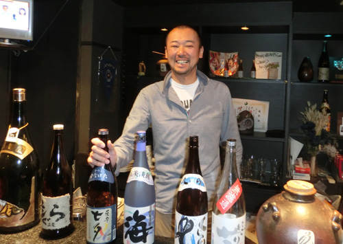 阪神退団後は神戸・三宮で焼酎バーを経営していた安達氏