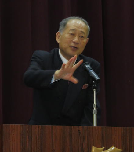 東京都高野連の指導者研修会で講演を行う日本高野連の八田会長