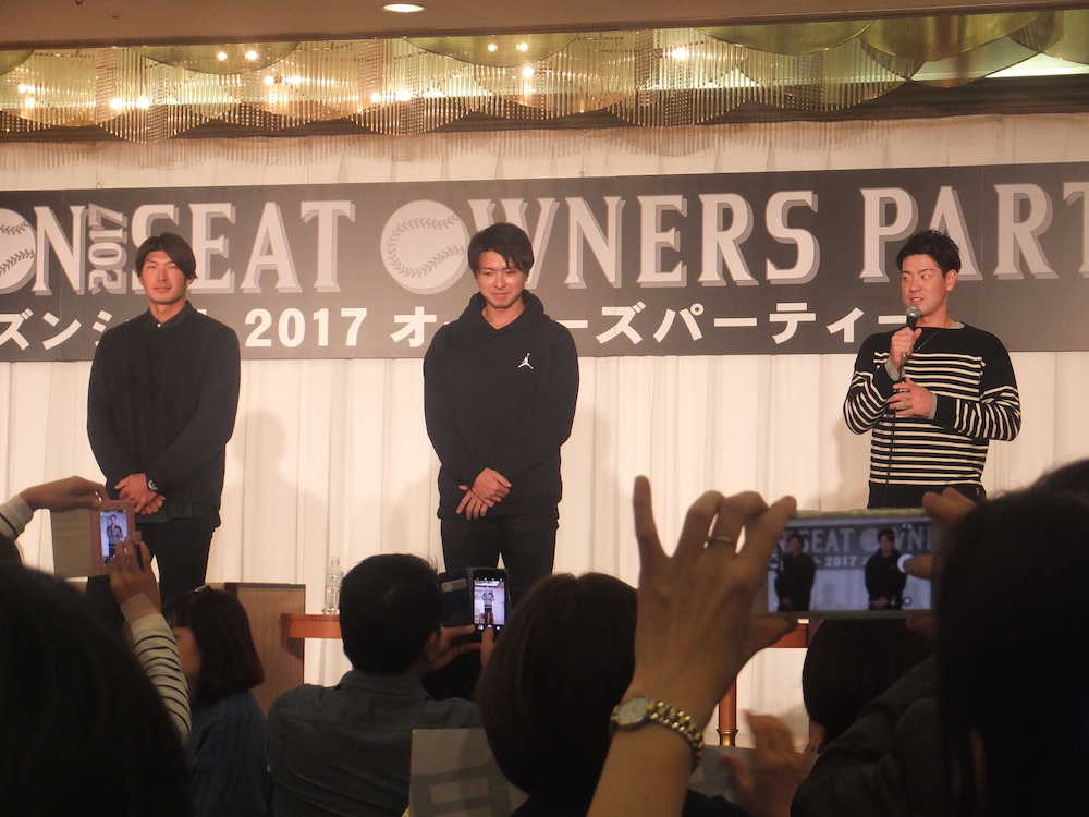 札幌市内でトークショーを行った（左から）大田、上沢、松本