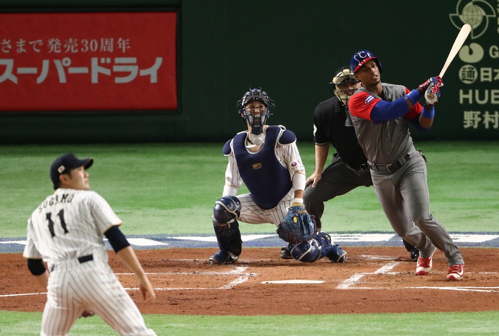 ３月のＷＢＣで菅野（左）から本塁打を放ったグラシアル