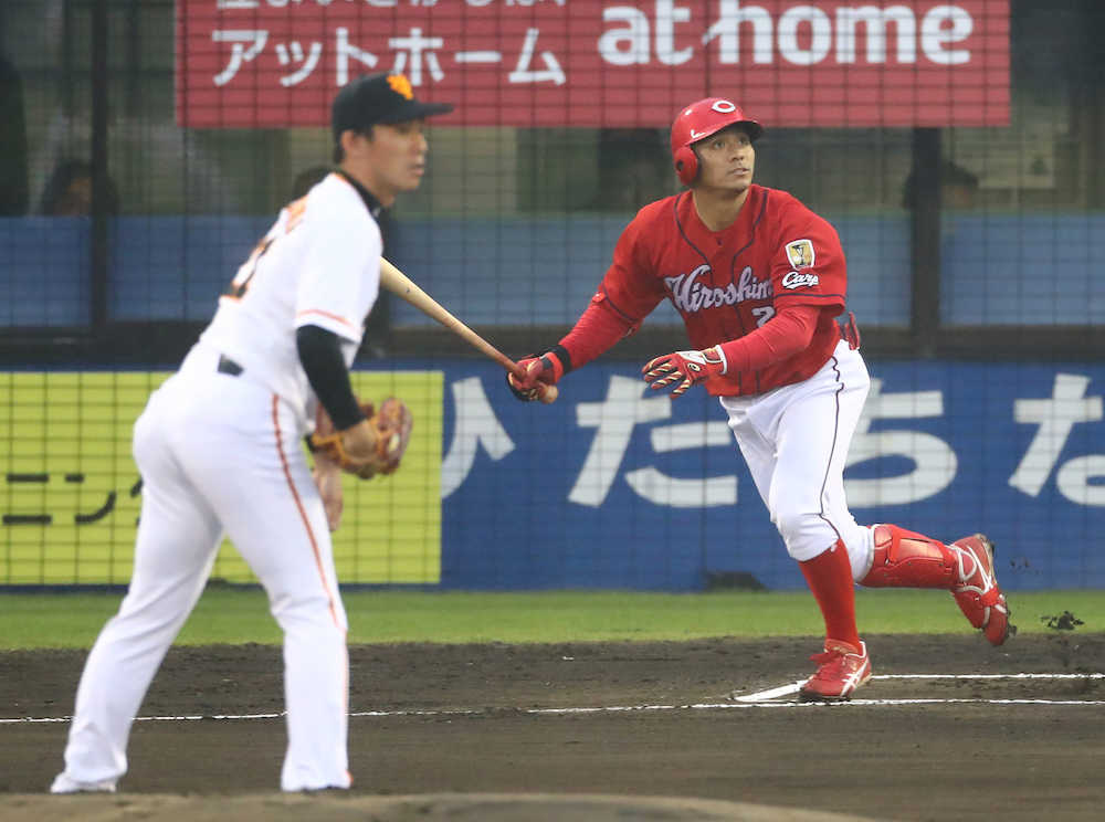 ＜巨・広＞初回、田中は吉川光から左越えに先頭打者本塁打を放つ（撮影・三島　英忠）