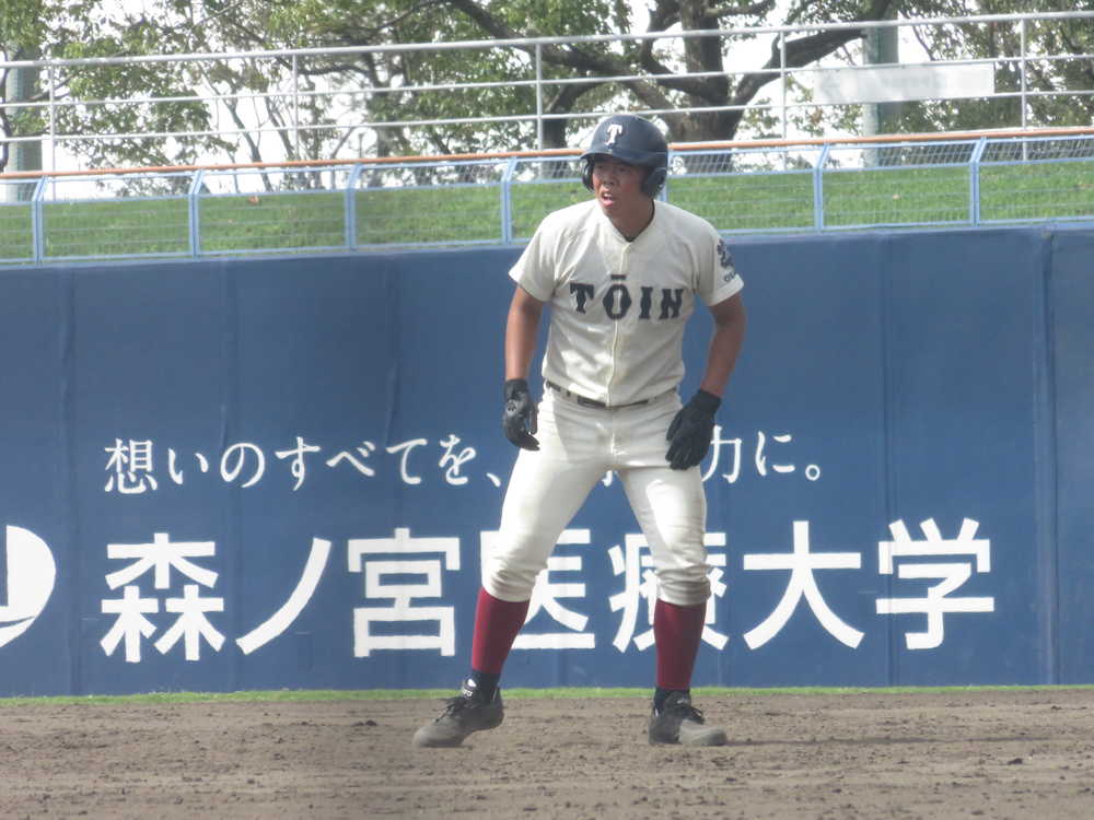 ５安打を放った大阪桐蔭の１年生・西野　　　