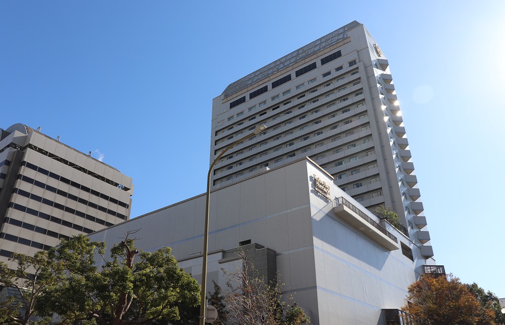 １５年１０月１日、金本知憲氏が監督就任要請を受けた神戸ベイシェラトンホテル＆タワーズ