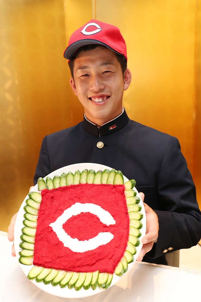 【画像・写真】広島ドラ１小園「挑戦」で未来切り開く　開幕１軍から新人王　３０歳で侍ショート