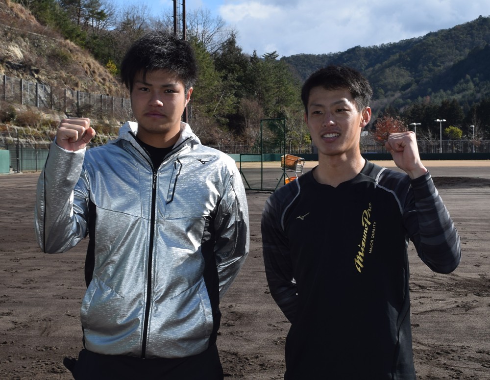 【画像・写真】高校時代に対戦　“ドラ１コンビ”ソフトＢ甲斐野＆楽天・辰己が合同自主トレ