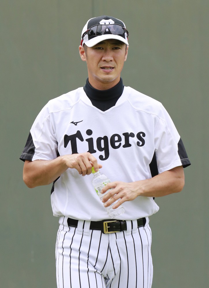 日本において販売 西岡剛 元阪神タイガース バックパック - 野球