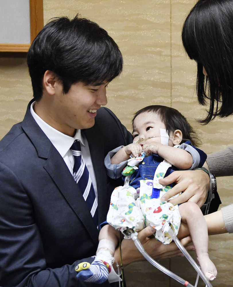 【画像・写真】大谷　難病の１歳・翔平くん見舞う「頑張れって…常に頑張っているよね」