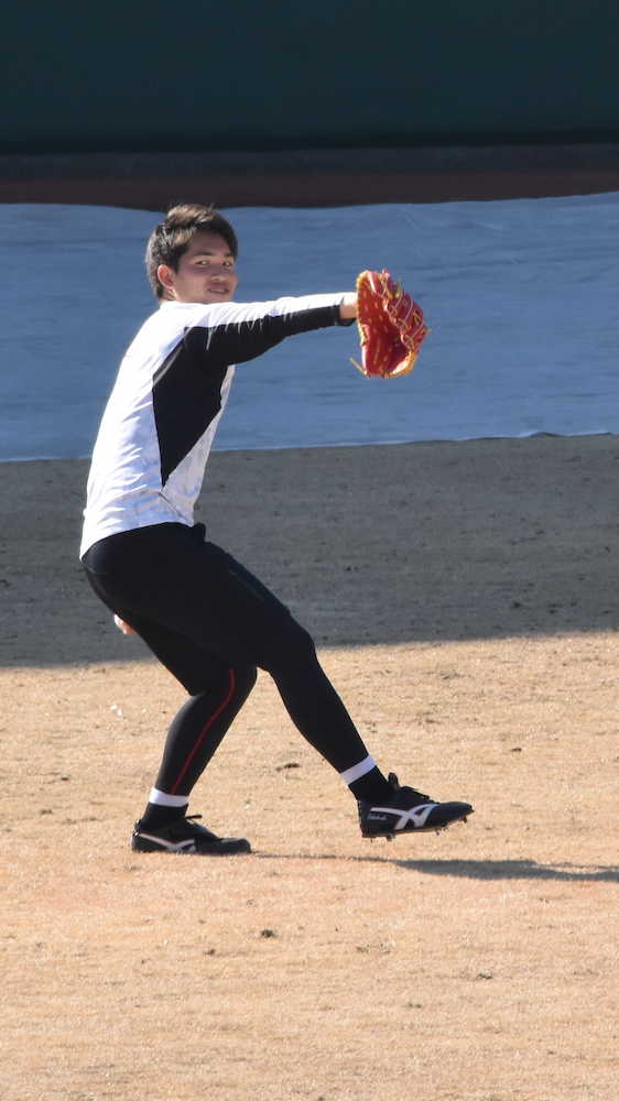 【画像・写真】巨人ドラ１高橋が休日返上　田口＆池田と汗「真っすぐの質が違った」