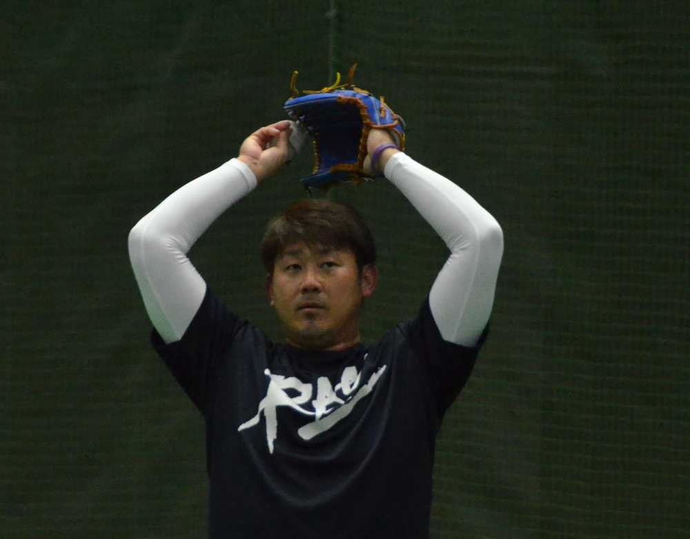 【画像・写真】中日・松坂　米から帰国即練習！ナゴヤ球場でキャッチボールなどに汗