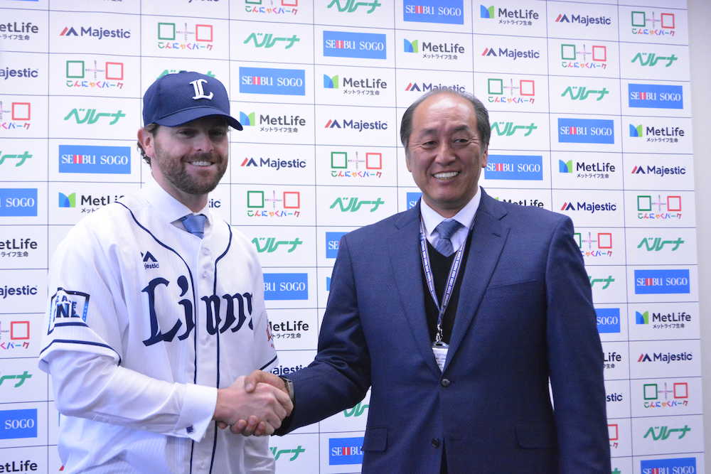 【画像・写真】西武・ニールが入団会見　ダルから日本情報もらった「登板試合は全て勝てるように」