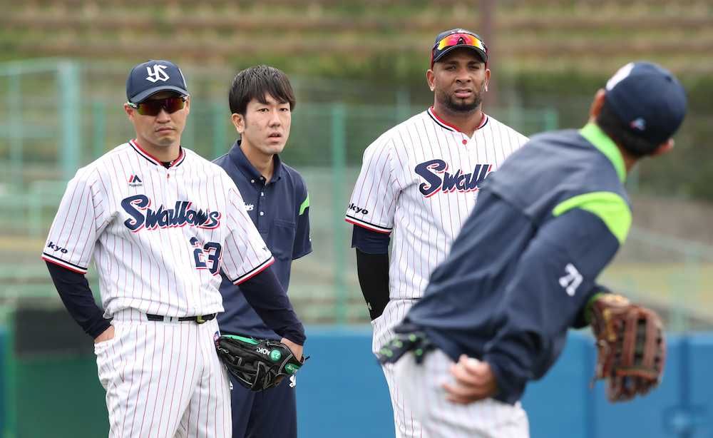 【画像・写真】ヤクルト　青木「二刀流」左翼ＯＫ、復帰２年目「どこでも守れる」