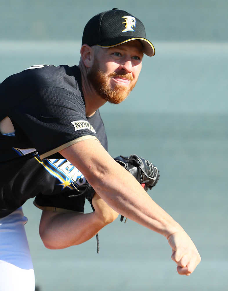【画像・写真】日本ハム・バーベイトが４０球　マー君直伝スプリットなど披露