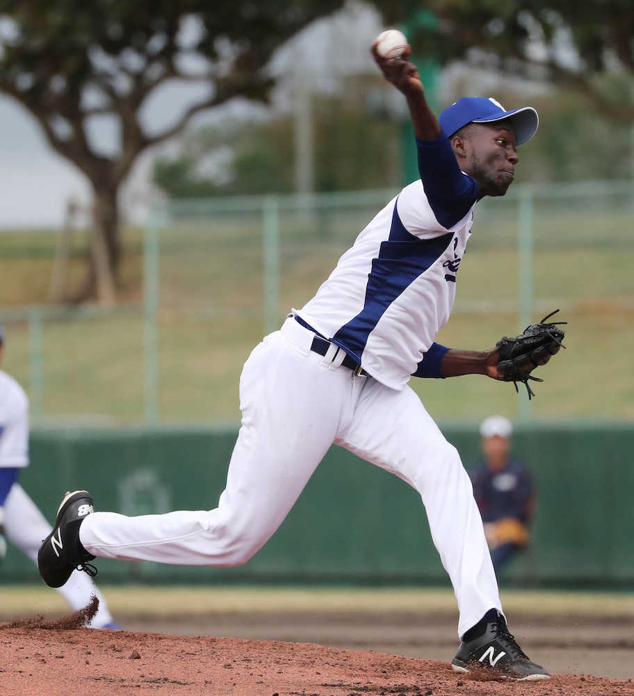 【画像・写真】中日テスト生ブリトー大乱調デビュー　151キロマークも…打者４人に３四球