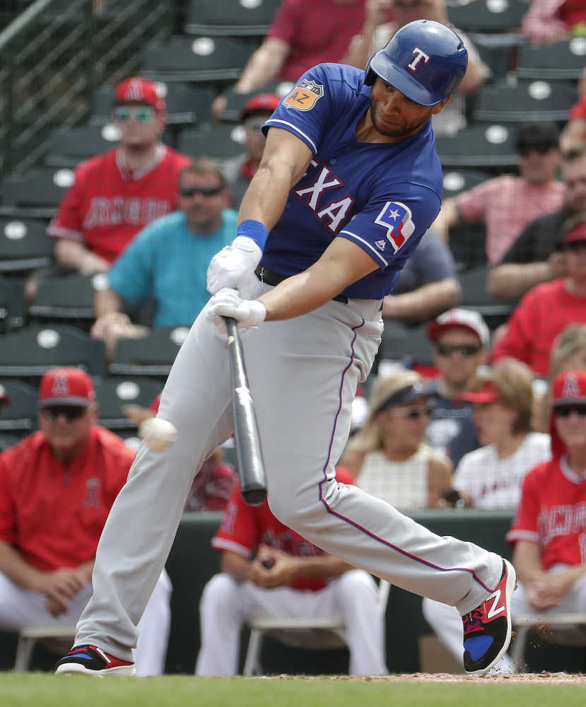 【画像・写真】米独立リーグ球団　元大リーガーと投打の二刀流選手として契約