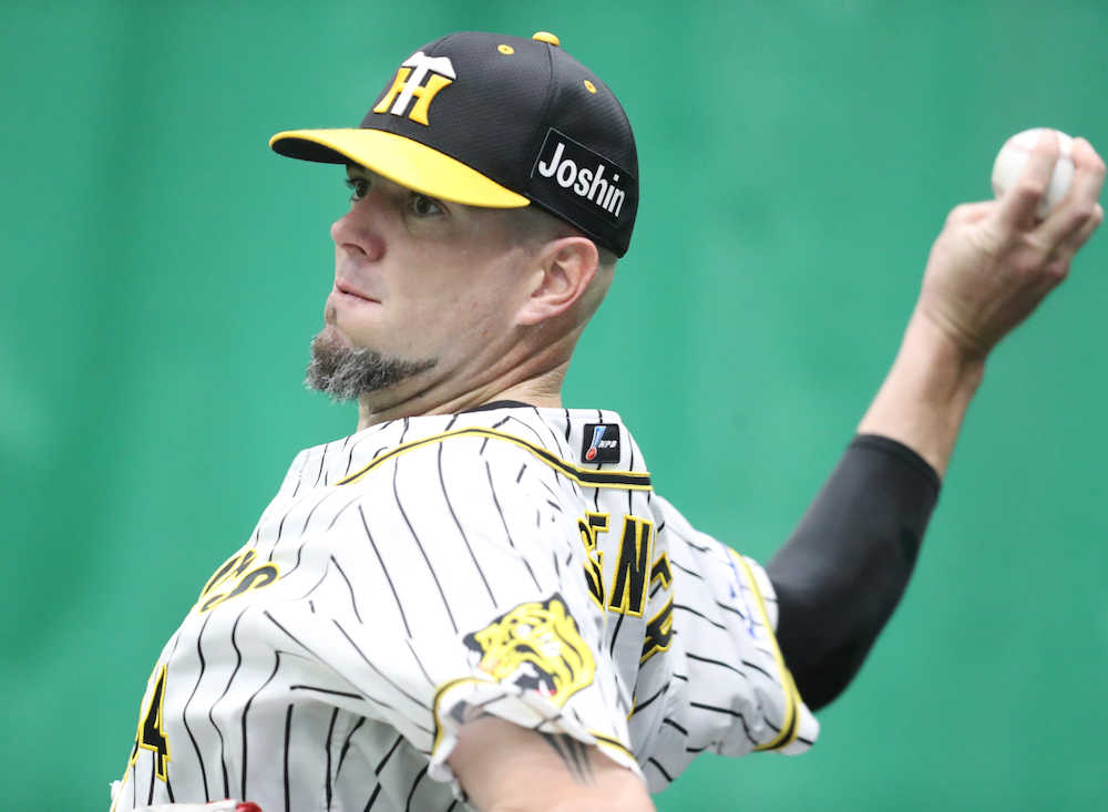 【画像・写真】メッセンジャー　大トリで今キャンプ初のブルペン入り　目標は「バッキーを超えられるように」