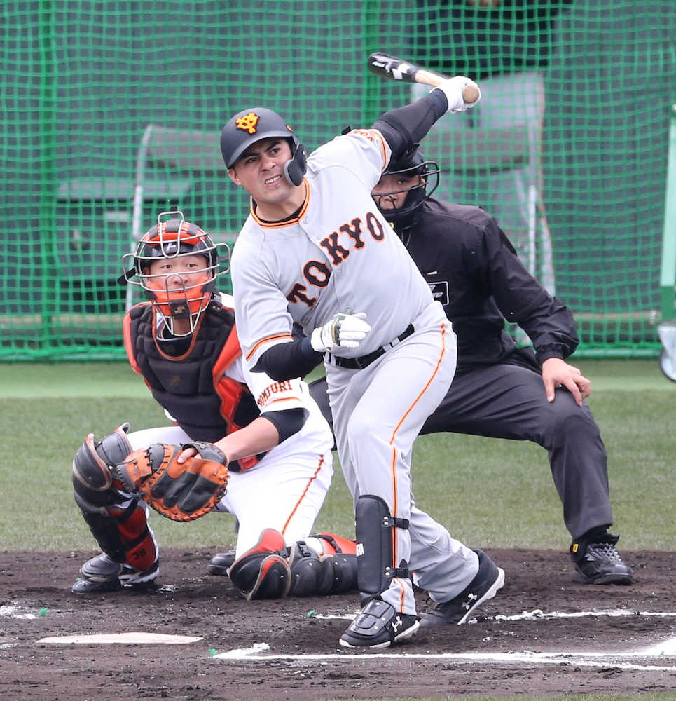 【画像・写真】巨人ビヤヌエバが初安打　一塁起用濃厚も「４番・三塁」で先発