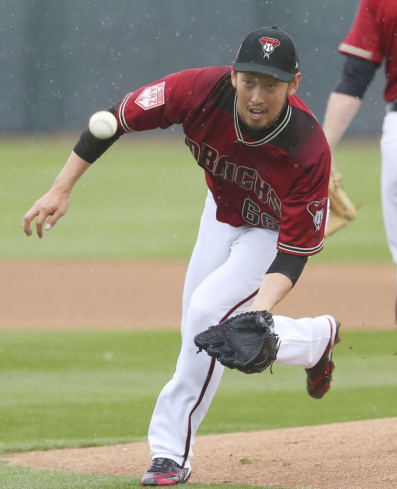 【画像・写真】平野、初ブルペンで新球カーブ試投「自分のものになれば」