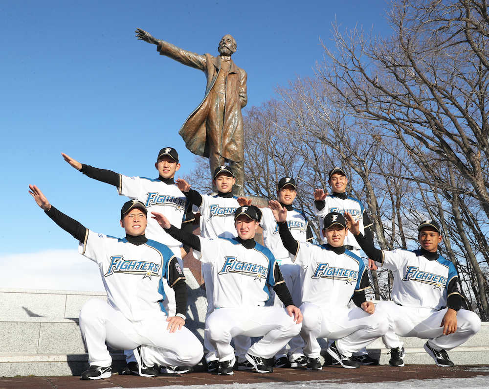 【画像・写真】日本ハム新人５選手　地元・札幌Ｄで積極プレー披露　万波はファインプレー