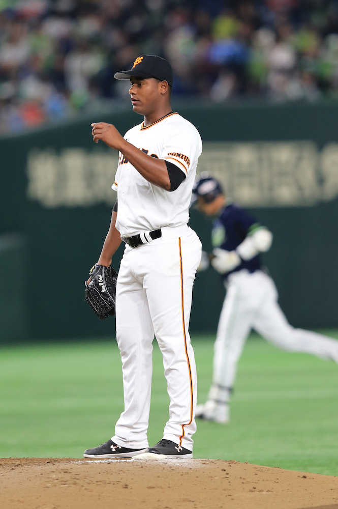 【画像・写真】ヤクルト山田哲　右方向へオープン戦１号「うまく合わせることができた」