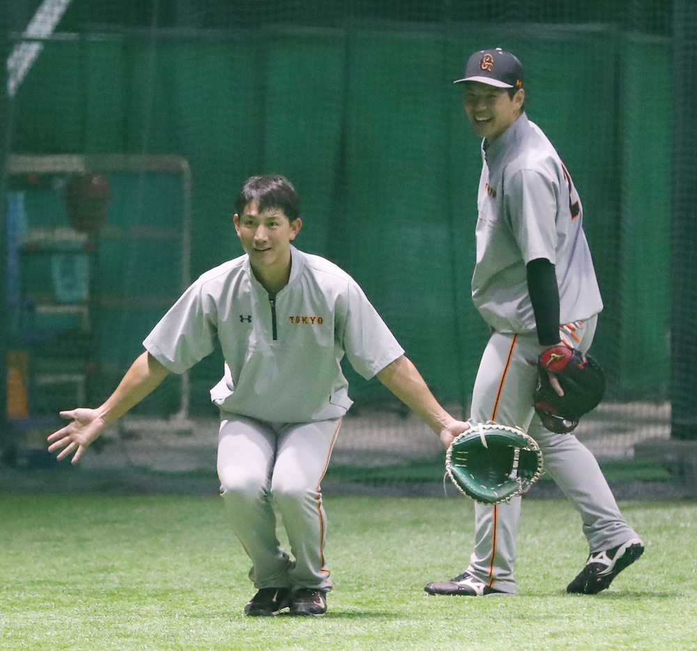 【画像・写真】巨人・原監督　炭谷、松原に直接打撃指導　「実戦でできるかが重要」
