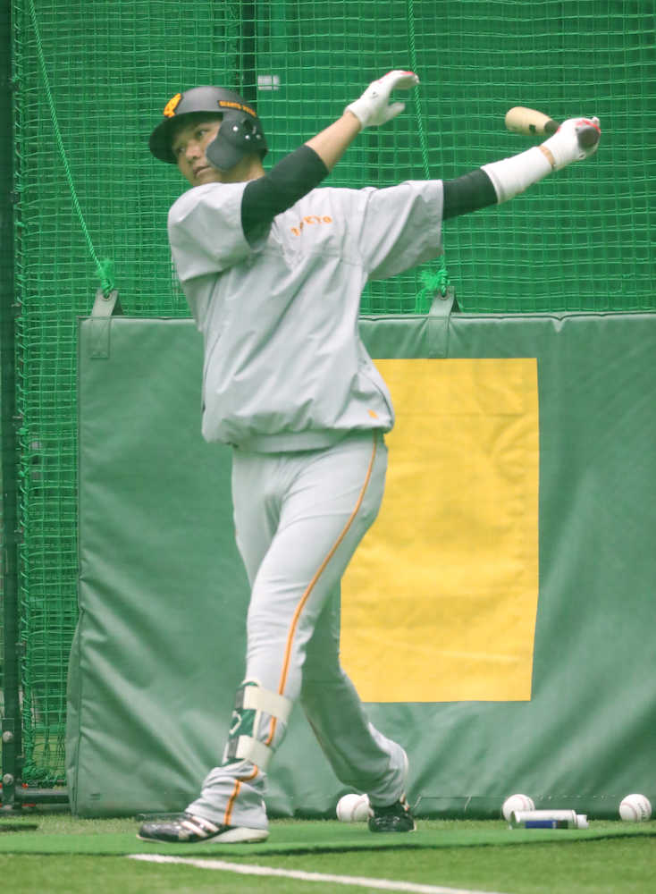 【画像・写真】巨人　速球対策でマシン打撃　原監督「遠征が続くと速球に意識なくなる」