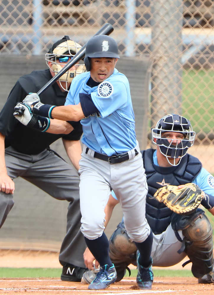 【画像・写真】イチロー　実戦形式で７打数２安打、夜はＯＰ戦「６番・左翼」でスタメン