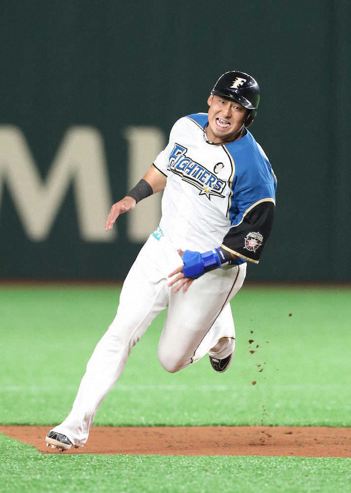 【画像・写真】【隠しマイク】通路で着替え　日本ハム・中田「高校野球みたいやな…」