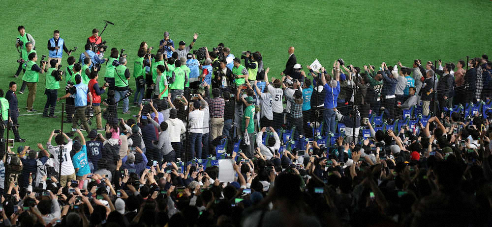 【画像・写真】試合中に引退の一報…　東京Dのファン騒然「やめないでー」