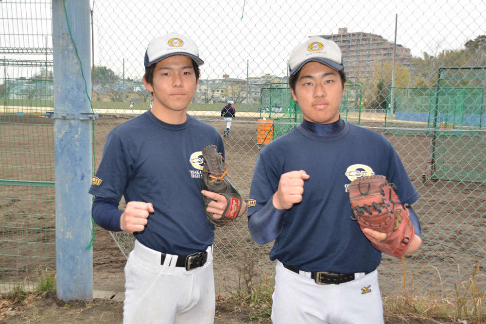 高校野球の聖地は大阪桐蔭の厚い壁に阻まれたが、大学野球の聖地は俺たちの手で導く！と意気込む大院大・川畑（左）谷本
