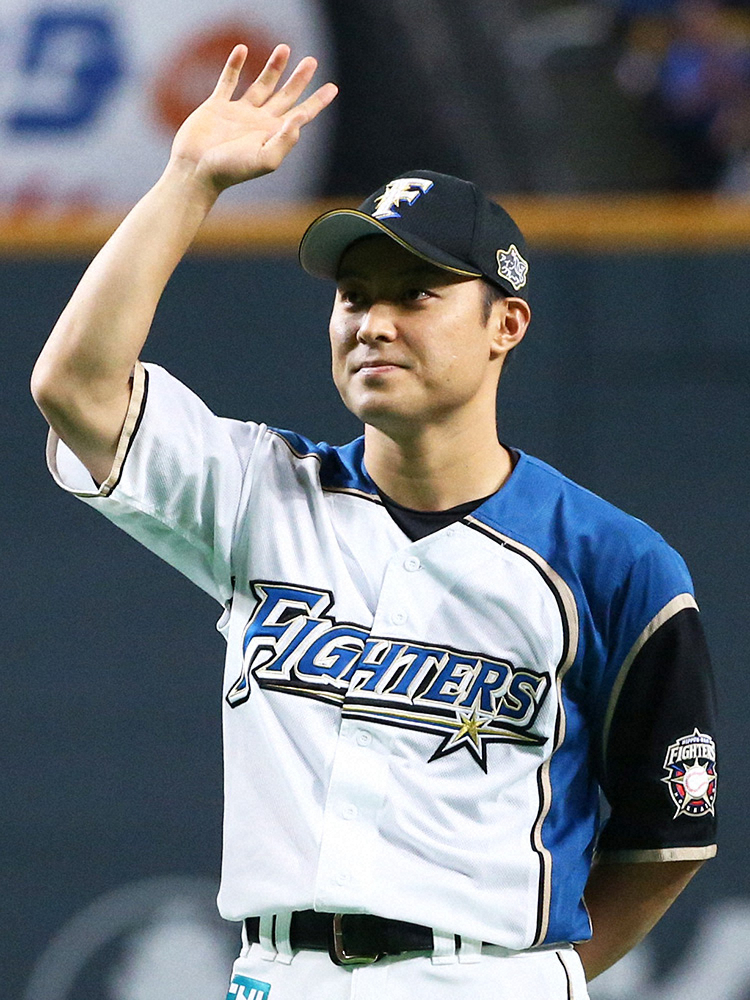 【画像・写真】日本ハム田中賢「喜びと誇り感じ」乳がん啓発「ピンクリボン」活動10年目