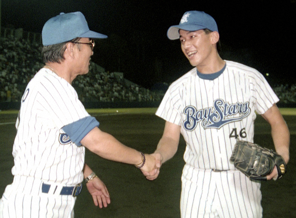 【画像・写真】DeNA・三浦コーチ　近藤昭仁さん訃報に沈痛…忘れられない風呂場での激励